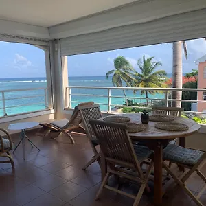 appartement-cosy-les-pieds-dans-leau.comcaribbean.com/